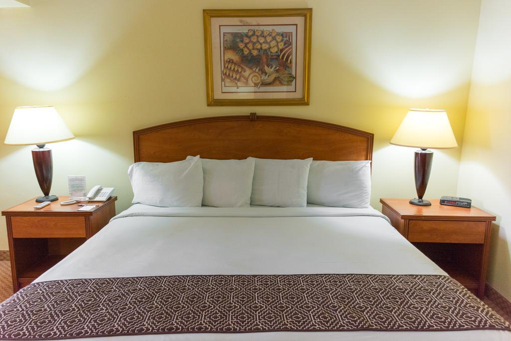 Hafersons Inn Hotel & Suites Сьюдад-Мадеро Экстерьер фото